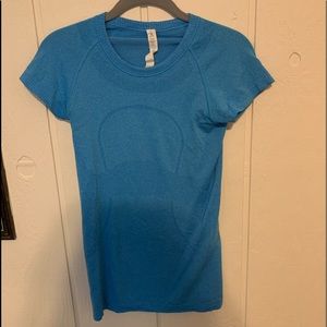 Blue lululemon swiftly top